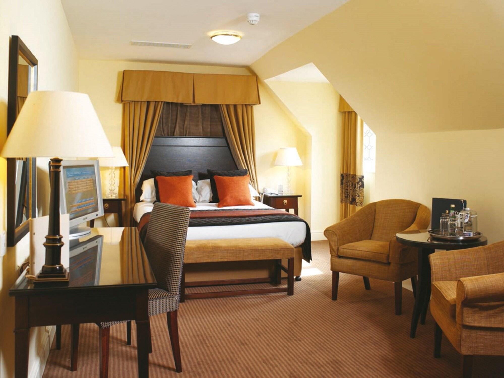 Macdonald Frimley Hall Hotel y Spa Camberley Exterior foto