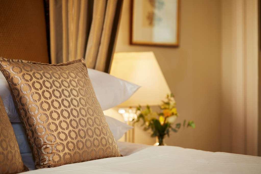 Macdonald Frimley Hall Hotel y Spa Camberley Habitación foto